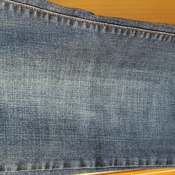 Levi's 505 straight leg jeans. Flap back pocket. Good‎ used condition. 36" 29". - Picture 4 of 10